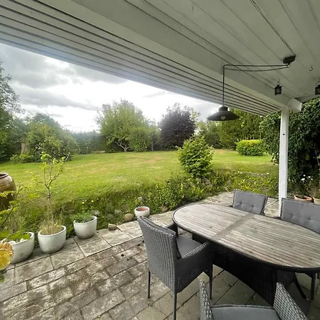 Nyaraló Spacious With Large Plot By Bureso Slangerup