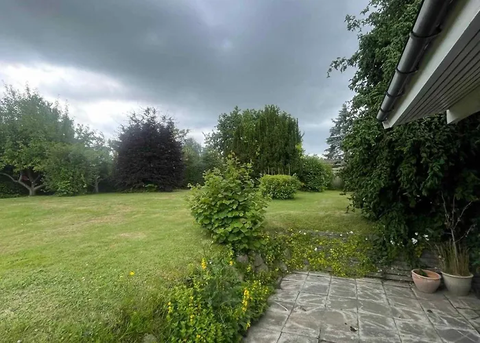 Spacious With Large Plot By Bureso Сasa de vacaciones